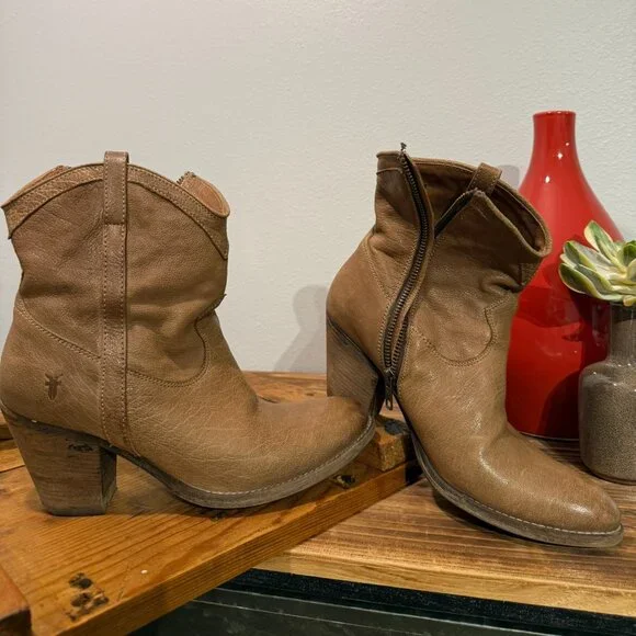 Frye Leather Cowboy Booties 7B | Western Ankle Boots | Distressed | Vintage - Picture 2 of 13